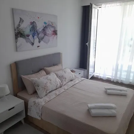 Skyline View - 35th Floor, Cevahir Tower *